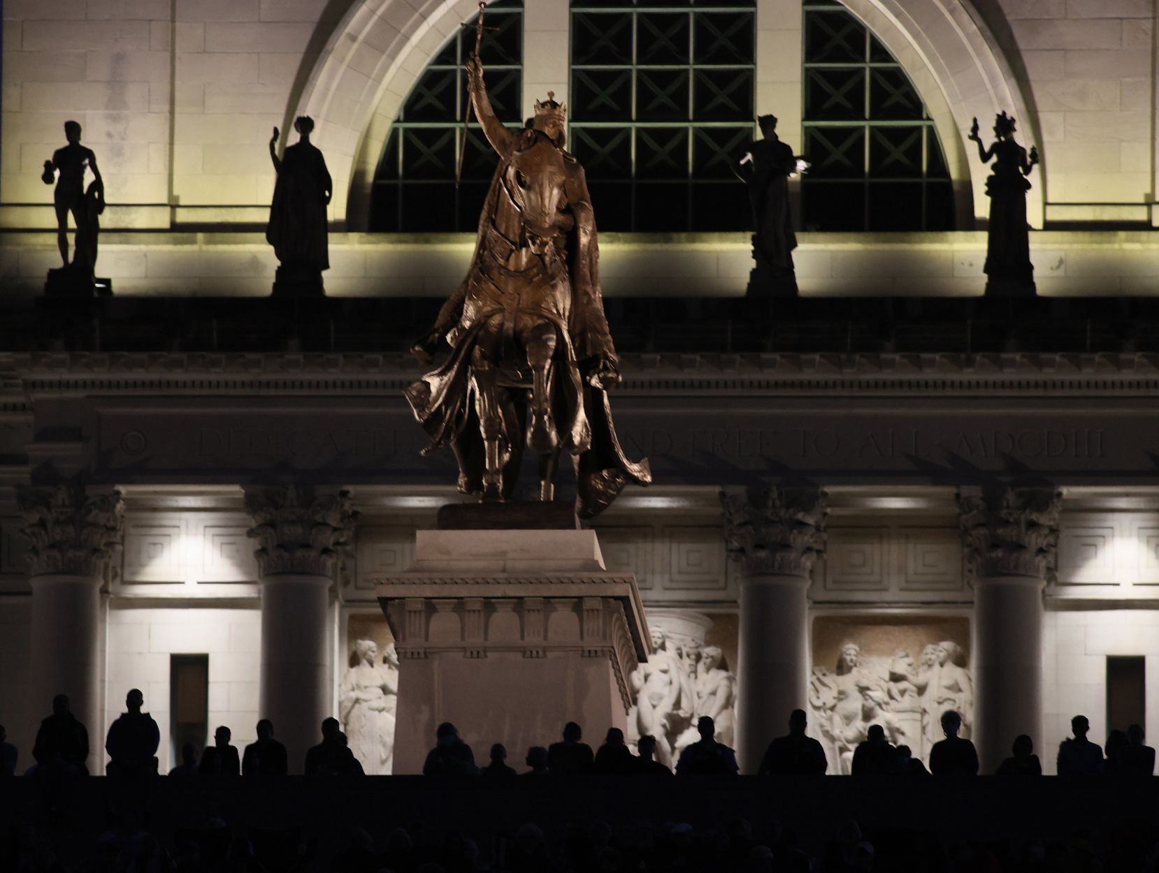 SLSO draws thousands for free Art Hill concert